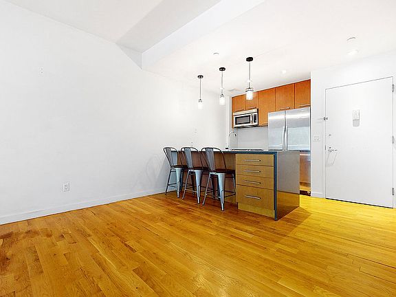 2nd image of 330 E 109th St APT 2C