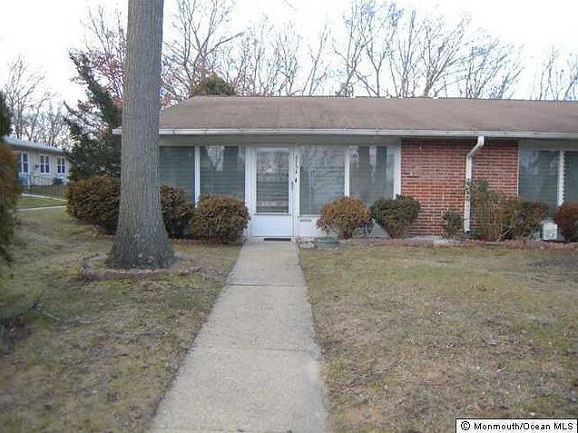 1st image of 475 Thornbury Court #A