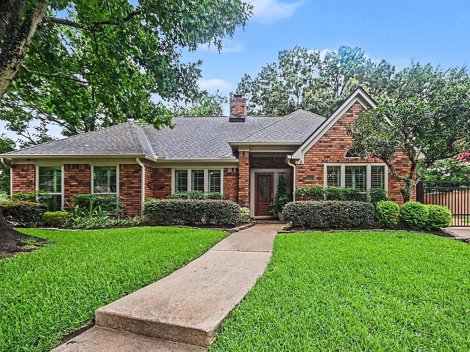 1st image of 15318 Brook Arbor Ct