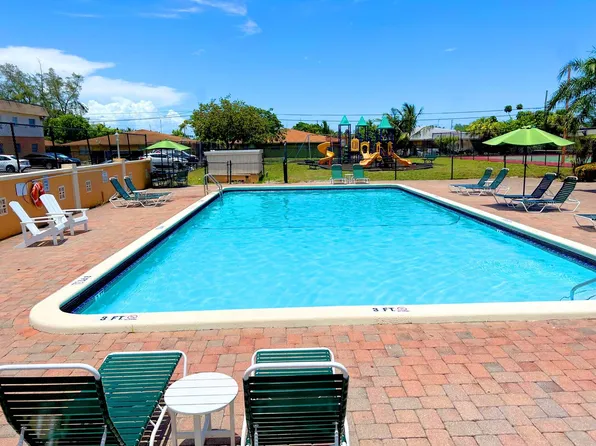 Pompano Palms Apartments