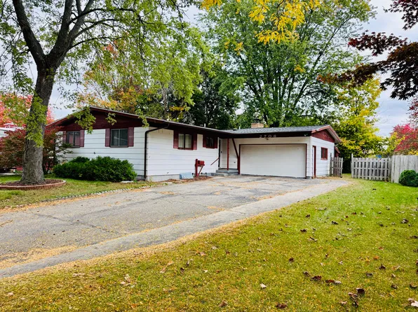 2706 Dawn Dr, Midland, MI 48642