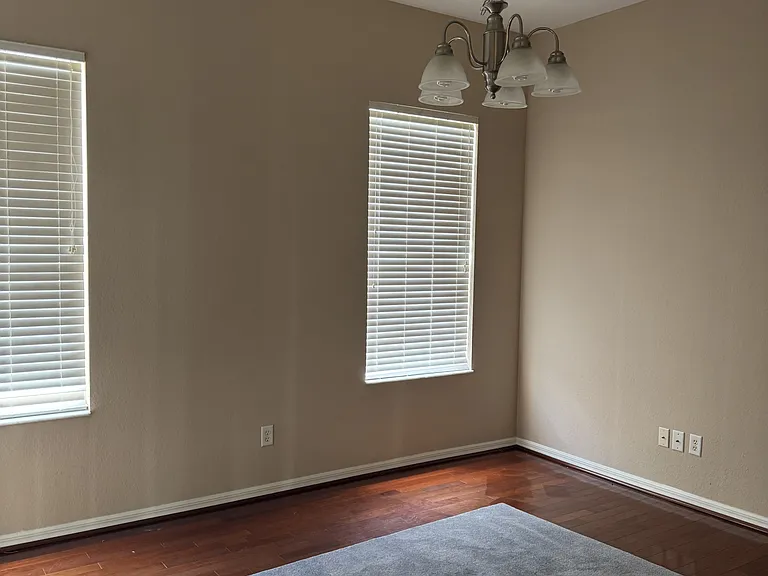 468 Pinewood Dr — Photo 7