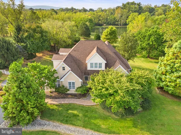 54 Chatham Ct, Charles Town, WV 25414