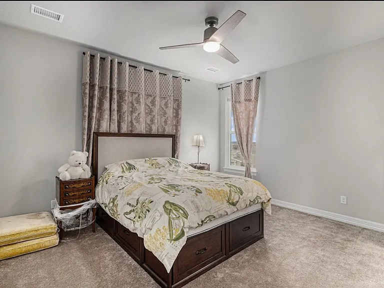 255 Rogers Ct — Photo 10