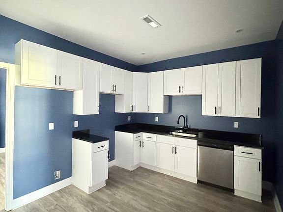 4th image of 1605 Dodds Ave #103