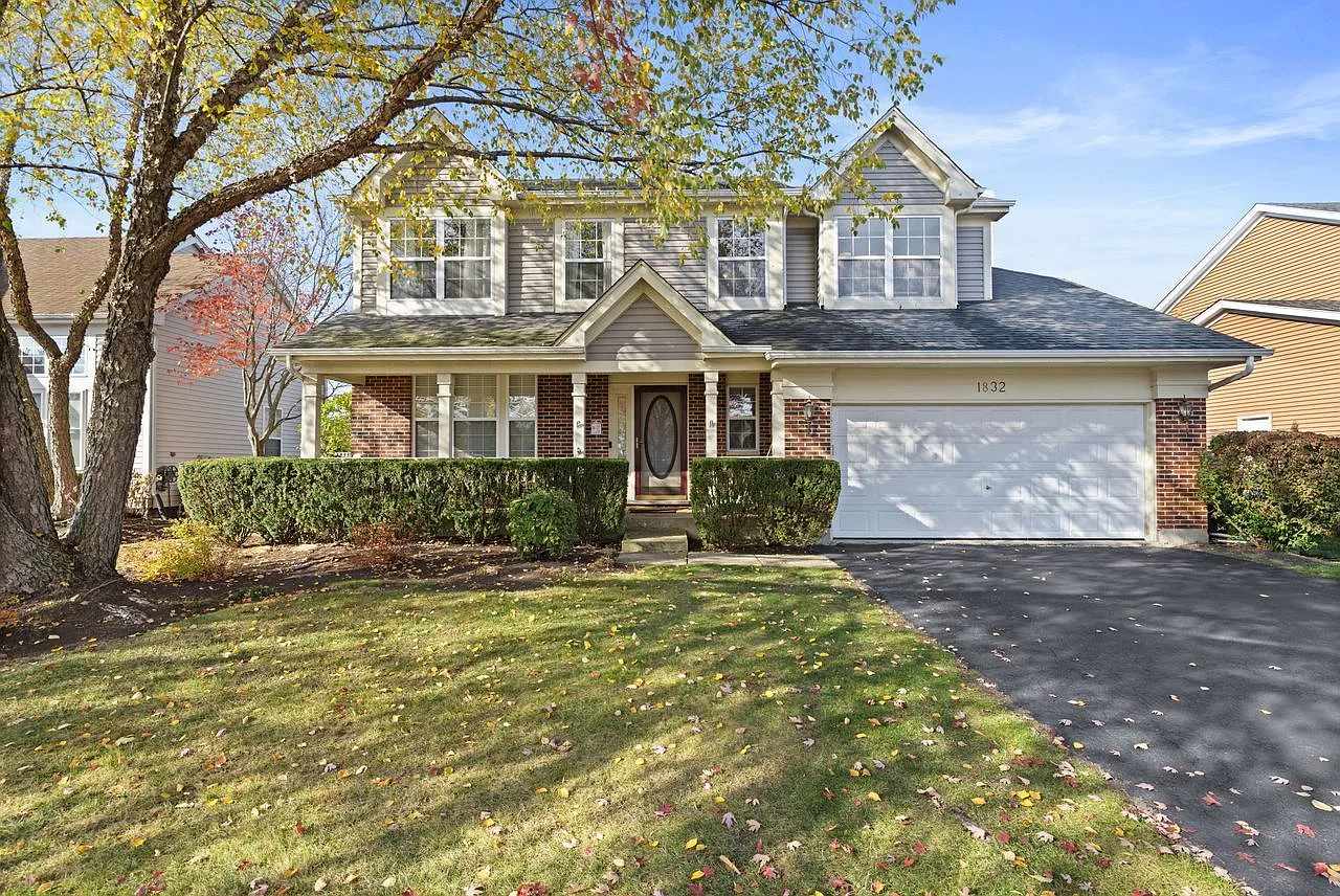 1832 Harrison Ave photo 1