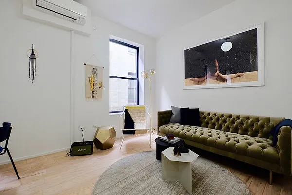 Rented by Skyward | media 65