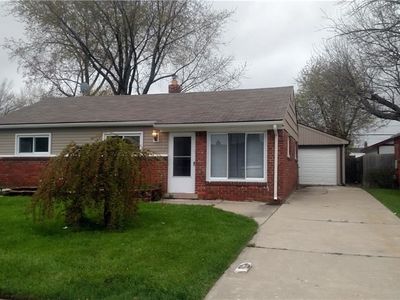 26083 Kathy St, Roseville, MI, 48066