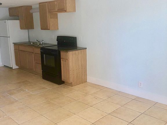 #GuardianRealty 3516 Thomas Ave #1 N Las Vegas 2BR unit for rent kitchen_08062019