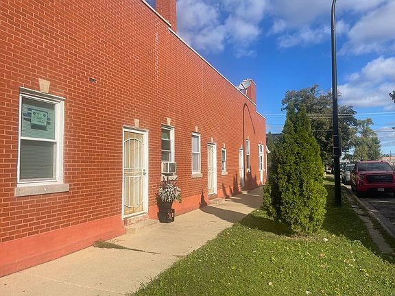2nd image of 5500 W 23rd St