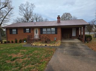 118 Greenview Dr, Kannapolis, NC 28081
