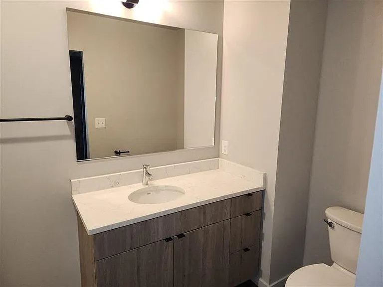 234 Market Apartments — Photo 37