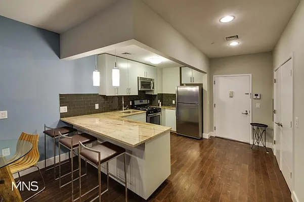 Rented by MNS Marketing | media 19