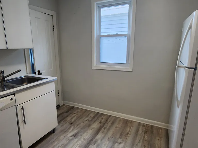 224 12th Ave NE #1 — Photo 7