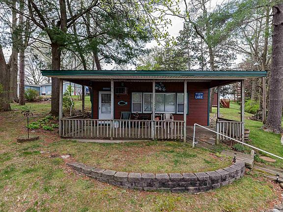 2nd image of 205 Lake Warren Dr