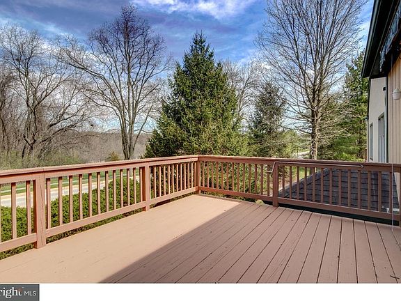 5th image of 1268 Robynwood Ln
