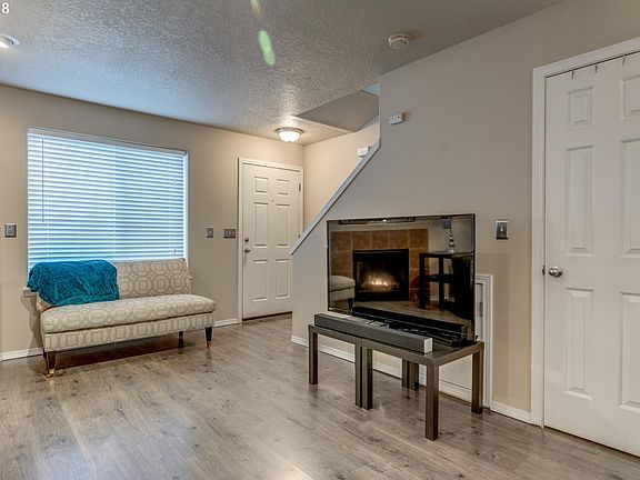 4th image of 4000 NE 109th Ave #135AA