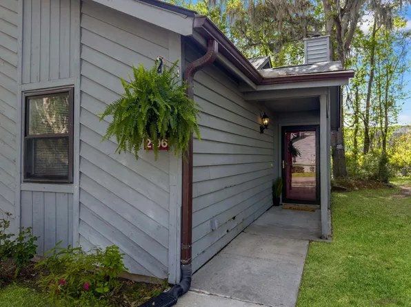 2196 Spoleto Ln, North Charleston, SC 29406