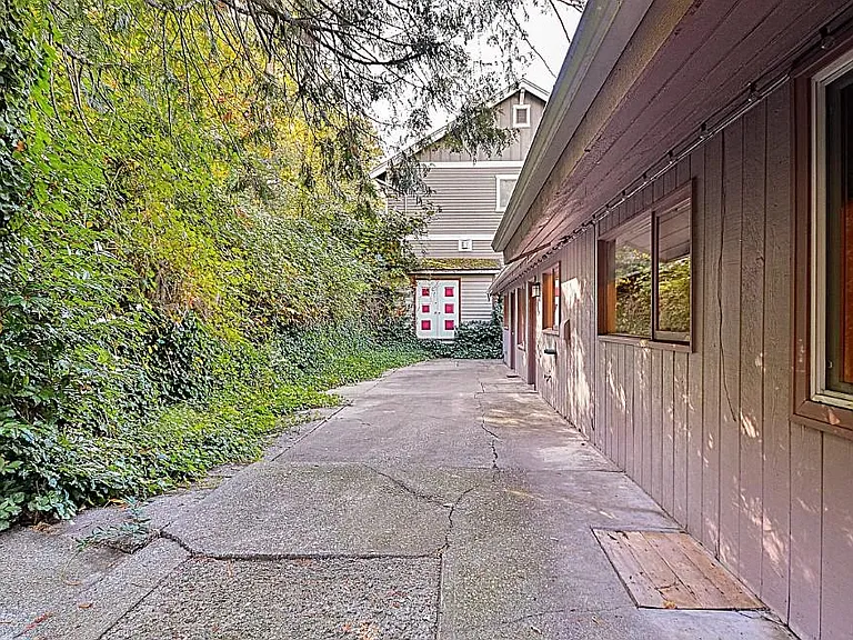 2516 108th Ave NE — Photo 18