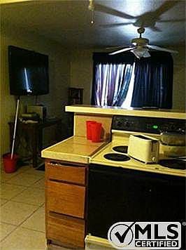 5th image of 917 Luzon St
