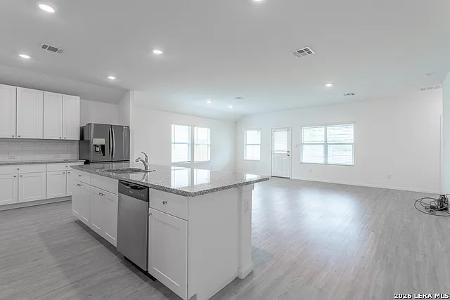 Building Photo - 5822 Seaside