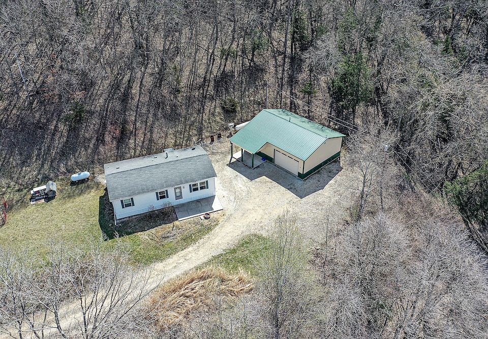 2765 Black Hawk Rd New Albin IA Zillow