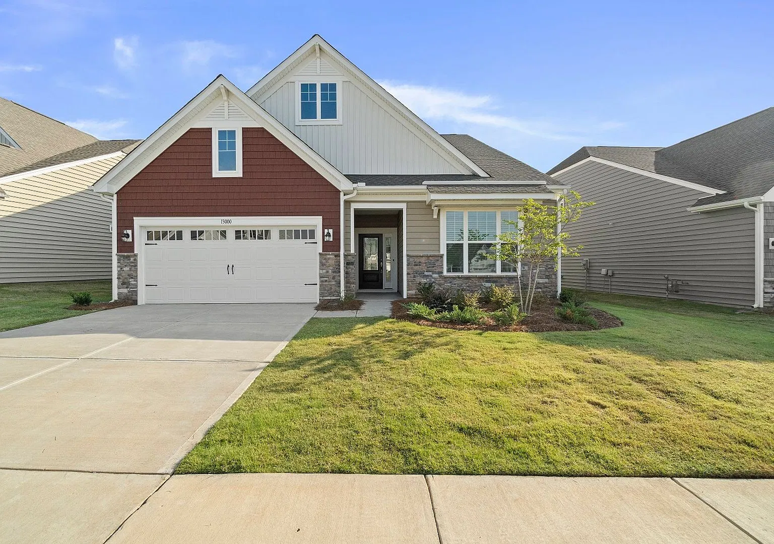Ranch Home Located in Steele Creek, Enjoy resort like living! — Photo 1