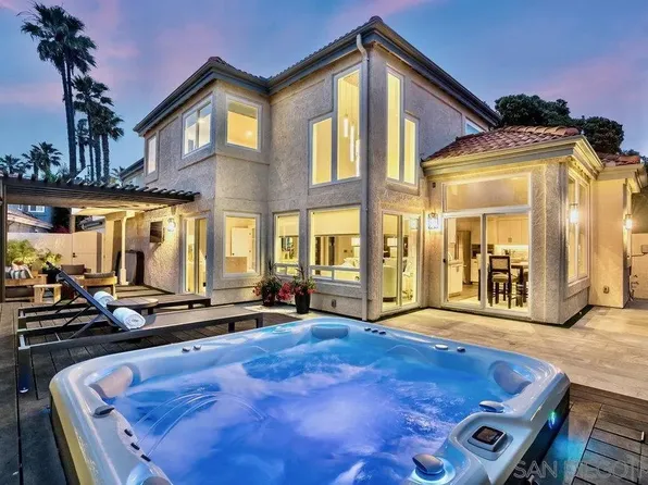 12 Mardi Gras Rd, Coronado, CA 92118