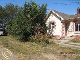 3rd image of 2816 23rd St