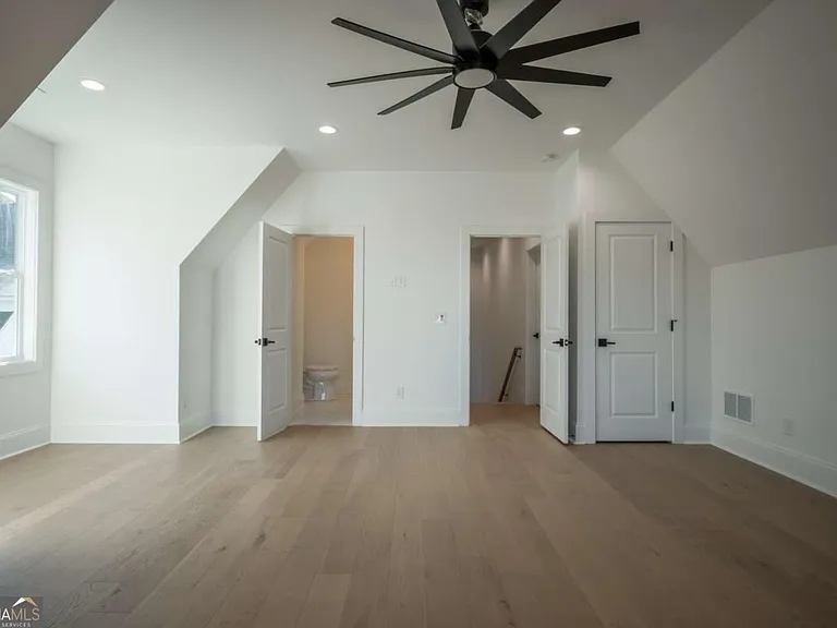 1701 Osprey Poynte — Photo 43
