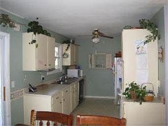 2nd image of 60 Florentina St