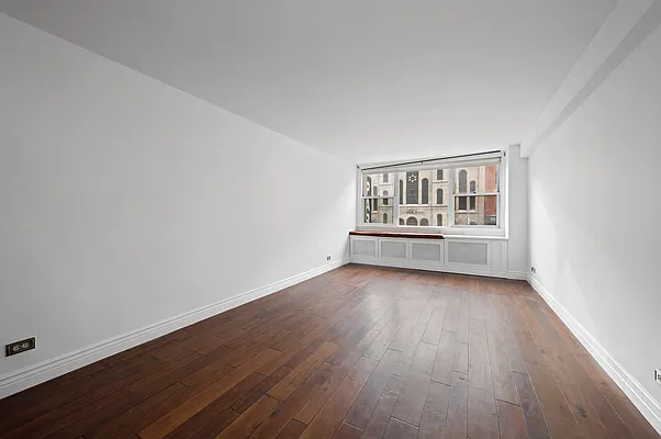 Sold by Triplemint | media 10