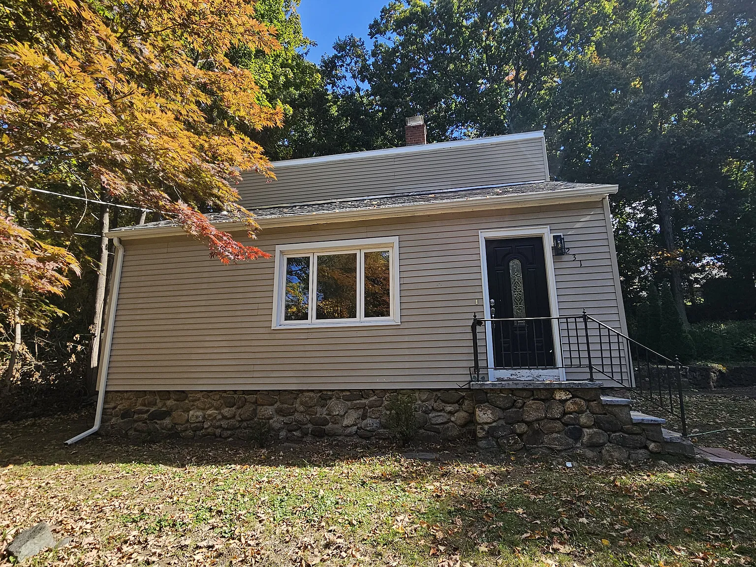 3 bed, 1064 sqft, $2,500 — Photo 2