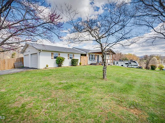 2nd image of 104 Hartman Dr