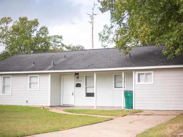 2325 Butler Dr, Orange, TX 77630