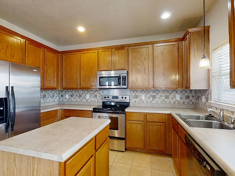 12230 Medina Ml — Photo 18