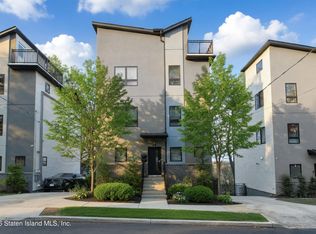 33 Ridgefield Ave, Staten Island, NY