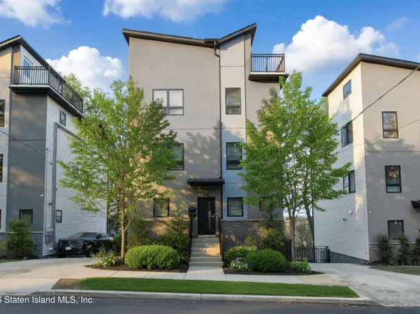 33 Ridgefield Ave, Staten Island, NY 10304