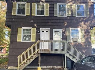 276 Saunders Ave, Bridgeport, CT 06606