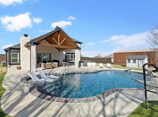 112 Cardiff Ln, Waxahachie, TX 75167