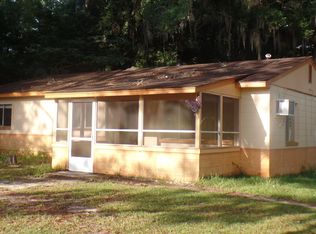 327 Lakepoint Rd, Alford, FL 32420