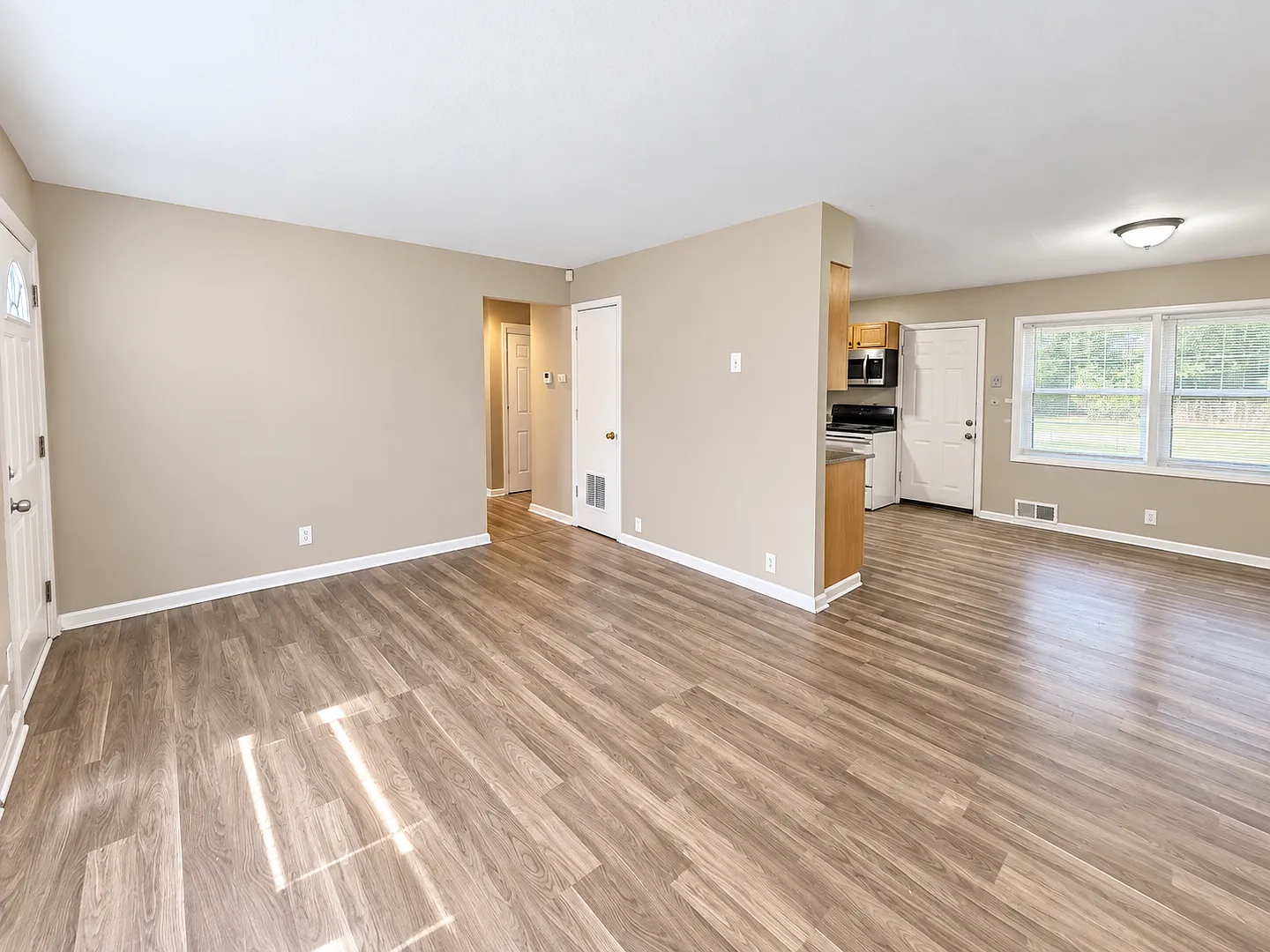 Coming Soon Cozy 3-Bedroom Home with 1-Car Garage — Photo 3