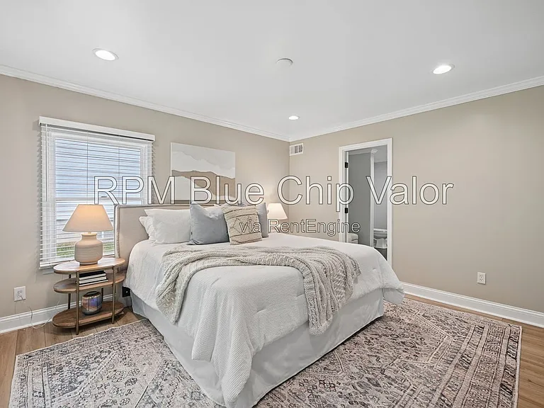 3395 Ault View Ave — Photo 18