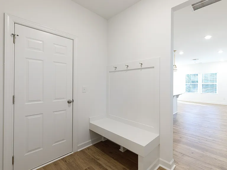 1432 Anderson St — Photo 8
