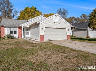 4484 Brookmeadow Dr SE, Kentwood, MI