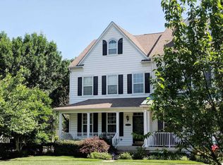 17 Woodbridge Dr, Doylestown, PA 18901
