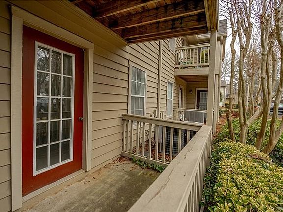 4th image of 705 Country Park Dr SE #7