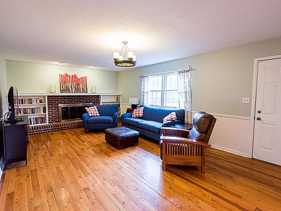 4th image of 3337 Stamm Ave