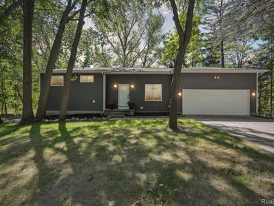 11246 White Lake Rd, Fenton, MI, 48430