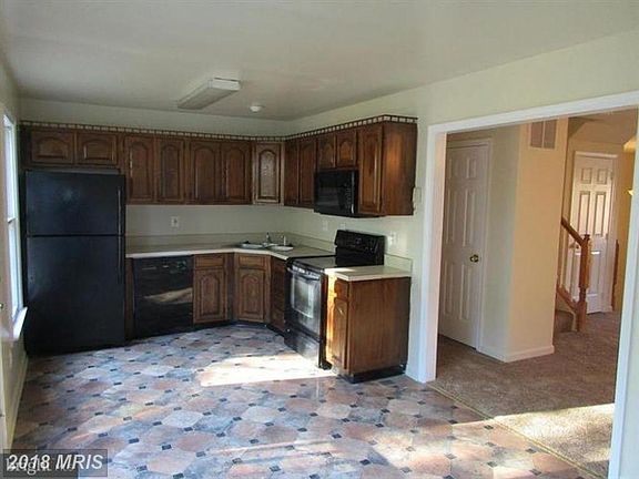 5th image of 1202 Athens Ct